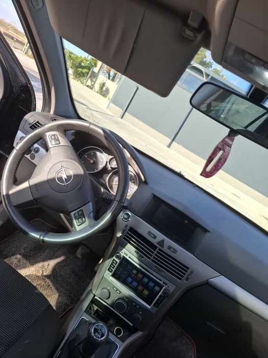 Vând Opel astra h