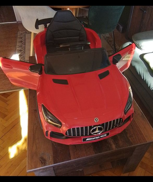 Акумулаторна кола MERCEDES GT с меки гуми