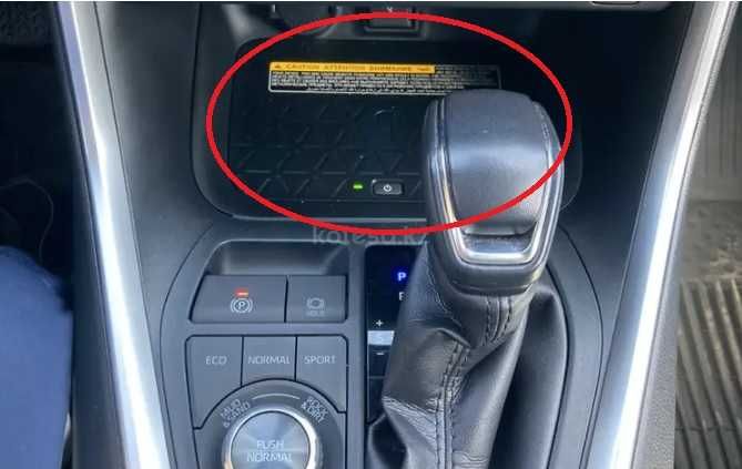 Оригинальная беспроводная зарядка устройств для Toyota RAV4 2019-нв