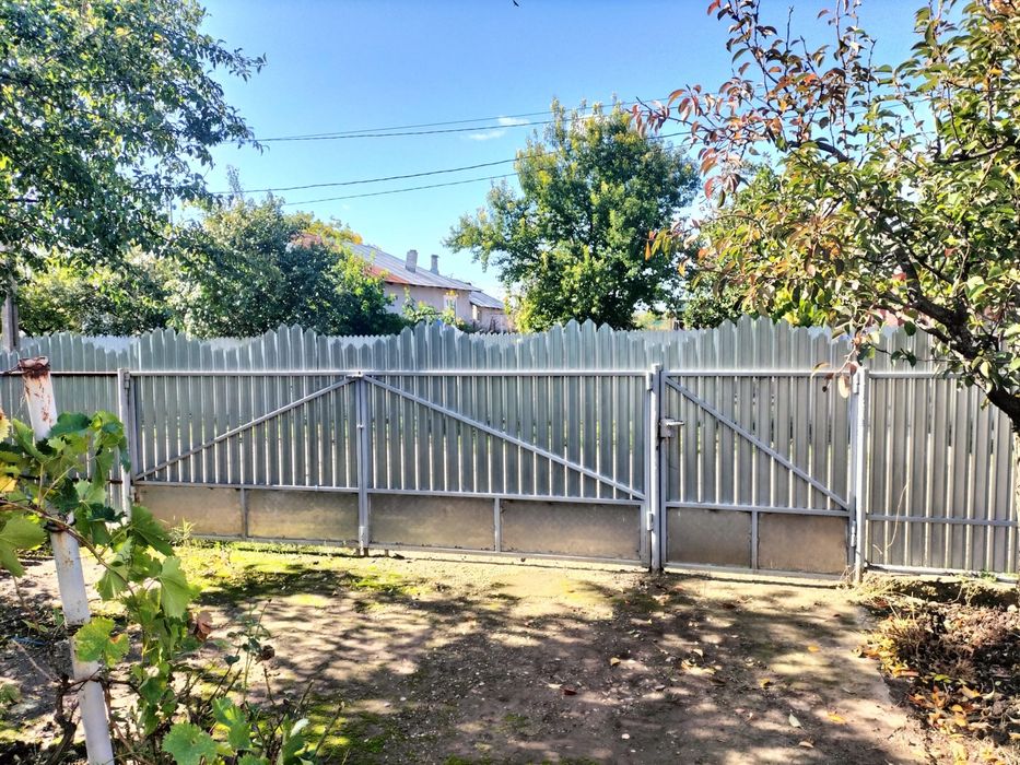 Casa cu teren 1000 mp - Comuna Costache Negri, Galati