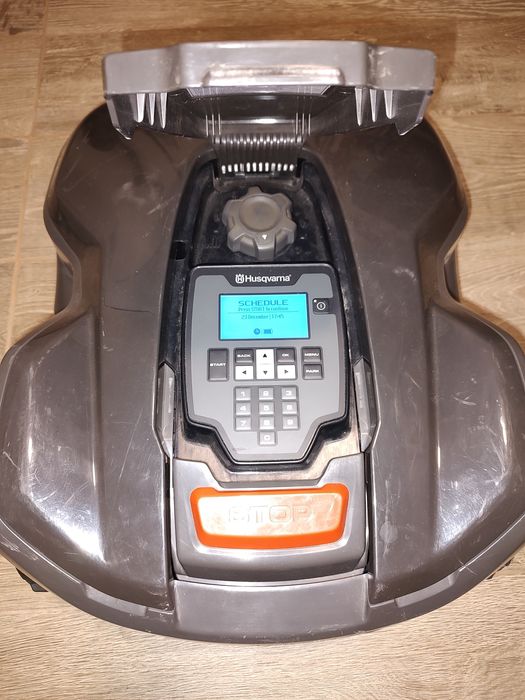 Husqvarna Automover 305 robot de tuns gazonul