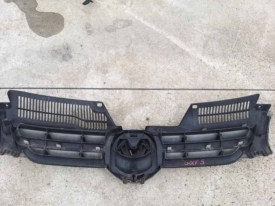 Grila fata emblema vw golf 5 1k 1k0853651a 1k0853655