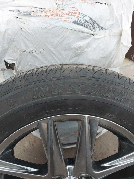 Комплект летней резины Dunlop 275/55/R20 на оригинальных дисках Toyota
