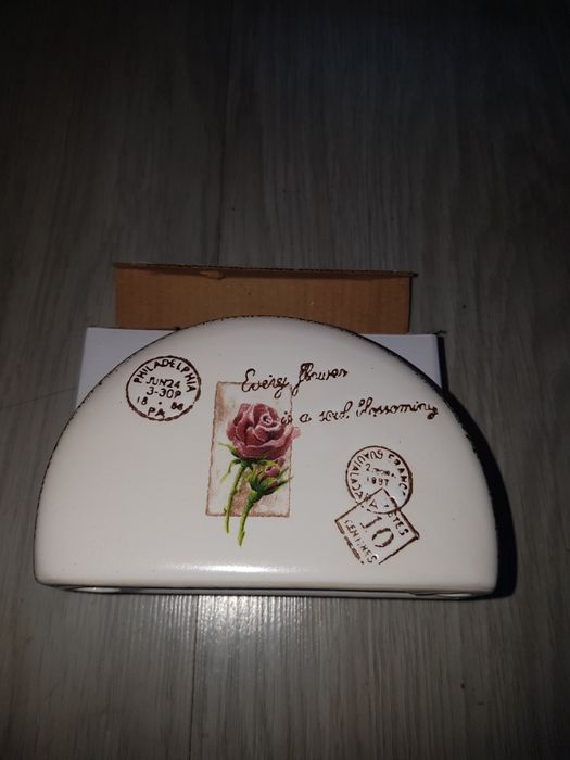 Нови чаши в кутия