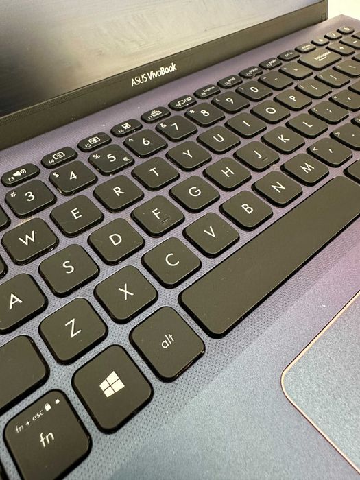 ASUS VivoBook 15 X512DA AMD Ryzen™ 5 3500U | 512GB SSD | 8GB RAM