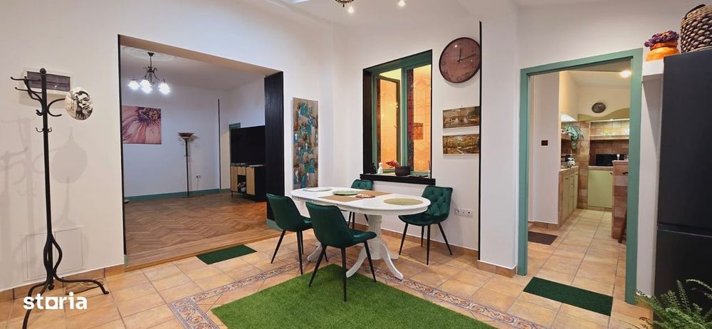 Birou Republicii sau apartament deosebit la casa ,4 incaperi, 80 mp ,