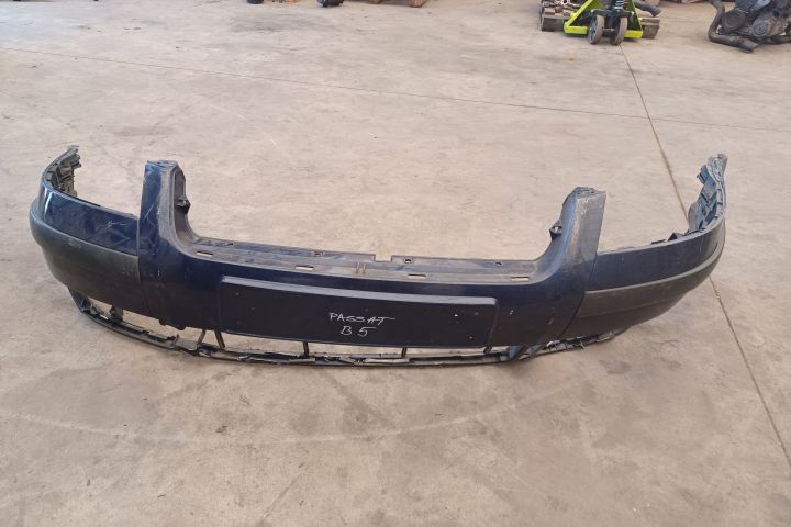 Bara fata Volkswagen VW Passat B5.5 (facelift)  [din 2000 pana  2005] seria wagon 1.9 TDI 6MT (131