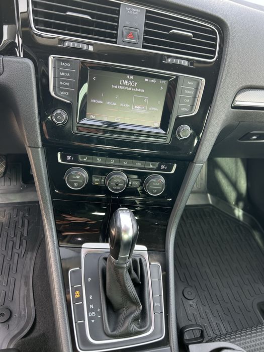 Golf 7   1.6 Bluemotion