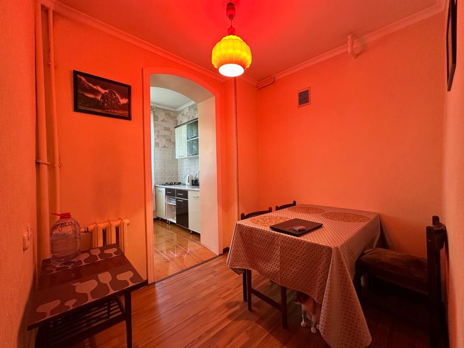 Квартира на Космонавт 2/4/5 общ пл 52м с обстановкой