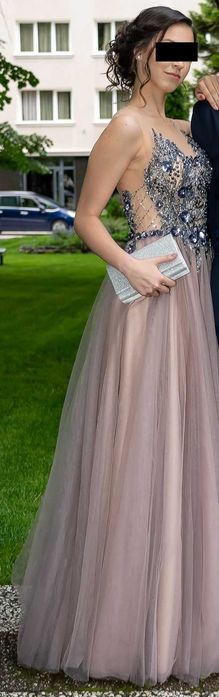 Изискана абитуриентска рокля