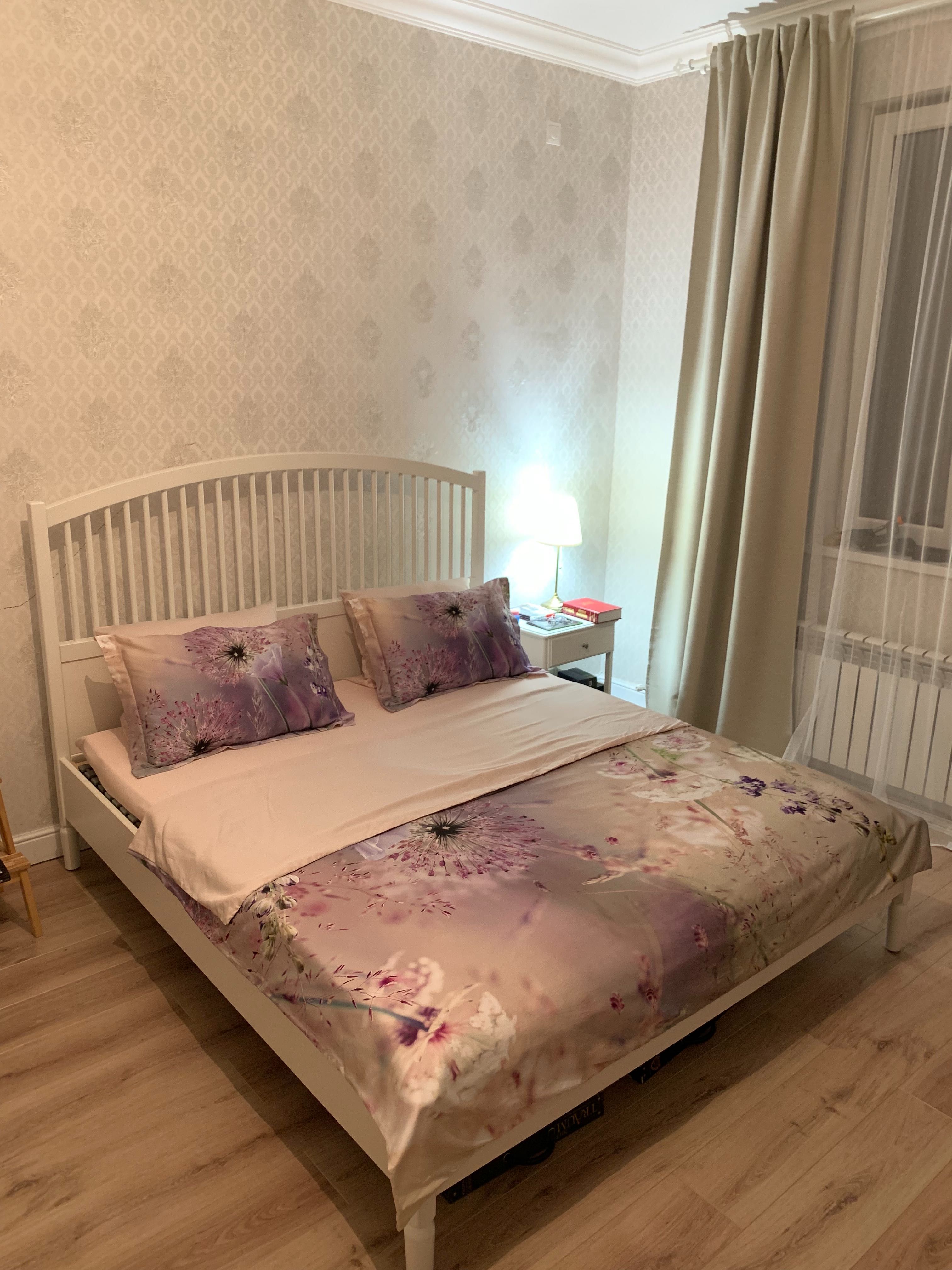 Двуспальная кровать IKEA ТИССЕДАЛЬ 180x200 см (почти новая)