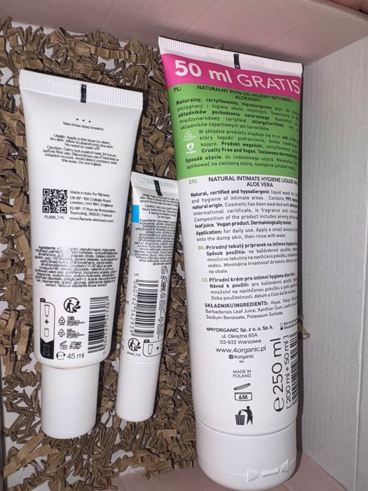 Лот с Symbiosis, Flanerie, 4organic и brave new hair.