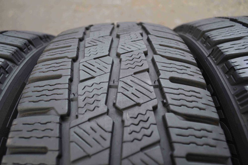 SET 4 Anvelope Iarna 215/60 R17C MICHELIN Agilis Alpin 109/107T