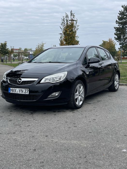Opel Astra J 1.4 benzina 2011 Euro5