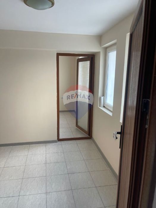 Продава се Двустаен апартамент в Варна, Колхозен пазар - 35 кв.м за 1758 €/кв.м - Снимка #4