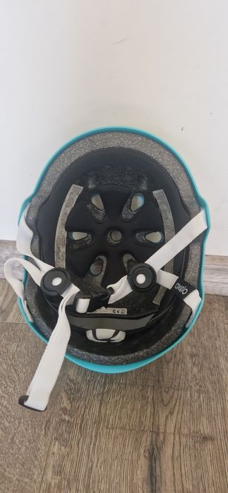 Каска"Оxelo" за  велосипед, ролери, скейтборд и тротинетка.