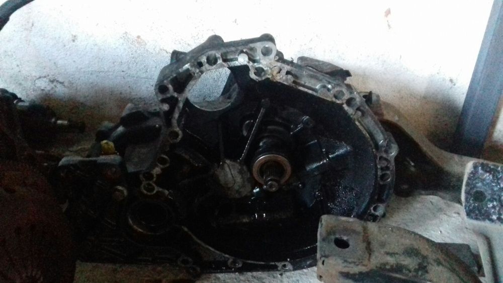 Vând cutie viteze manuală disel sau benzina 1998-2006 land rovar freel