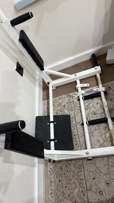 Настенный турник