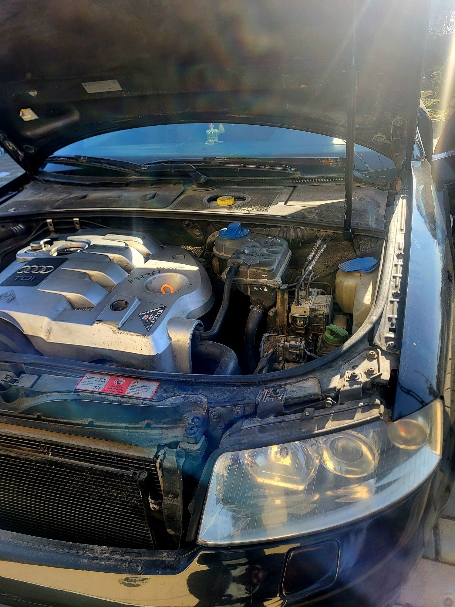 Audi A4 B6 1.9 TDI an 2003 101 CP preț 2100 euro