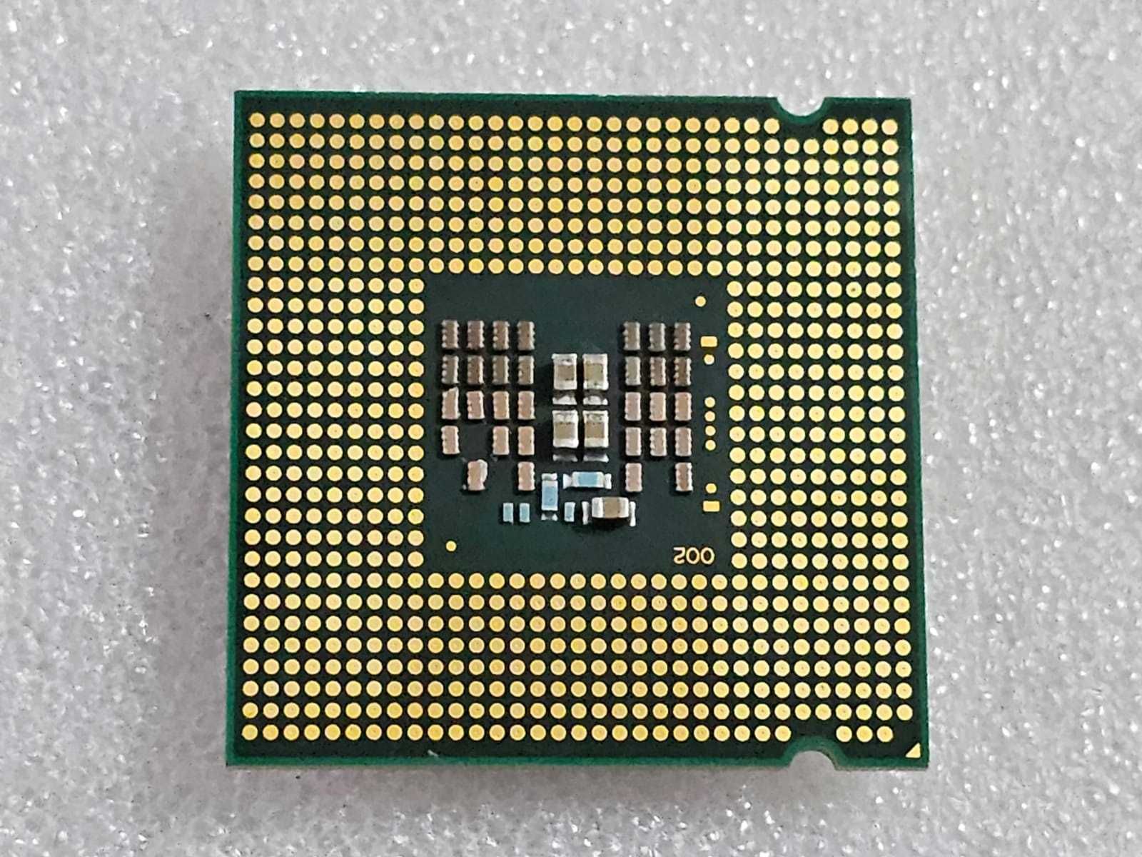 Procesor Intel Core2 Quad Q8200 LGA775 4Mb cache 2.33GHz - poze reale