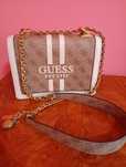 Vând geantă GUESS