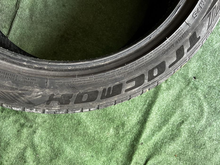 275 40 20 Triangle vara