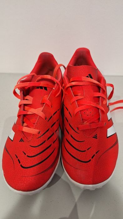 Ghete fotbal adidas predator marimea 38.5