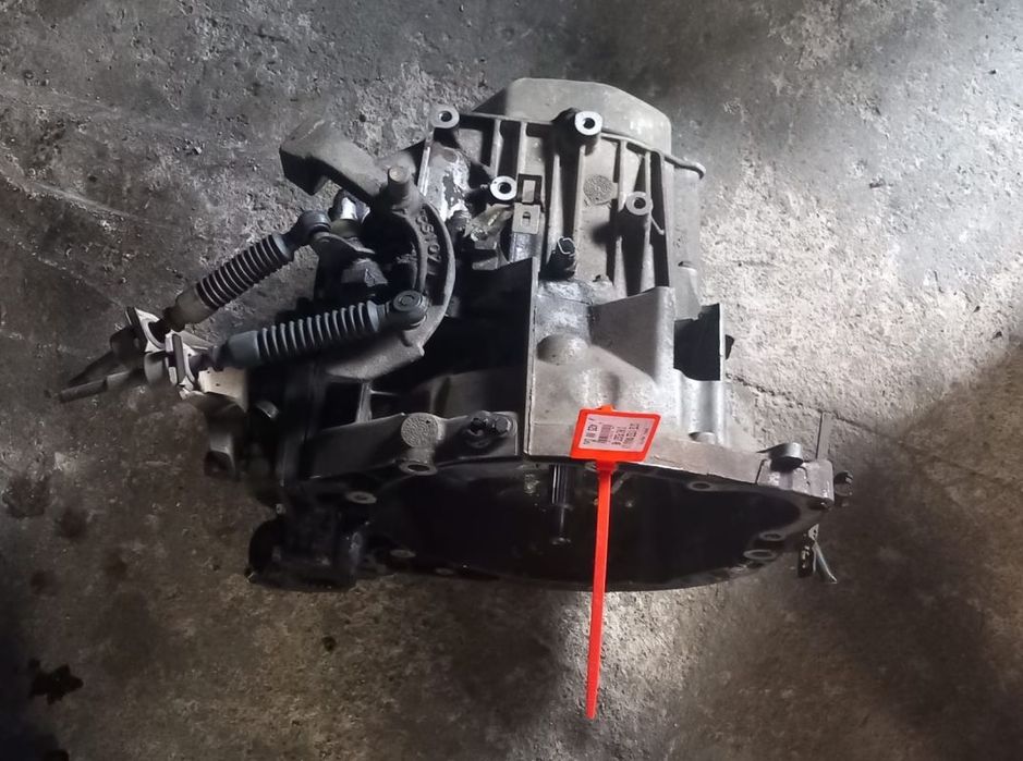 CUTIE VITEZE MANUALA 2.0 D RHZ PEUGEOT 406