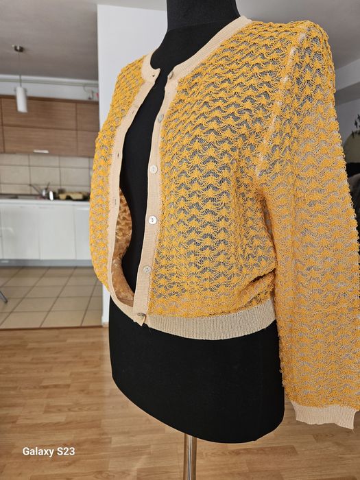 Bluza ZARA. Marimea S-M. 30 lei