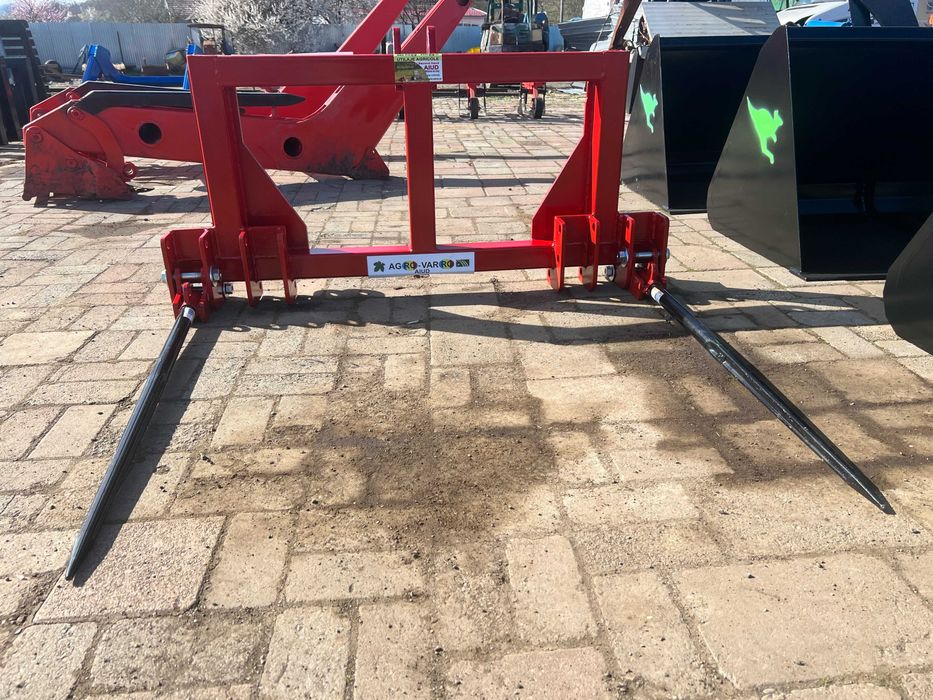 Furca baloti cu prindere in tirant