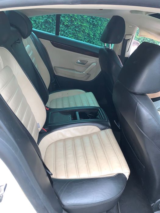 Vând Volkswagen Passat cc  2010