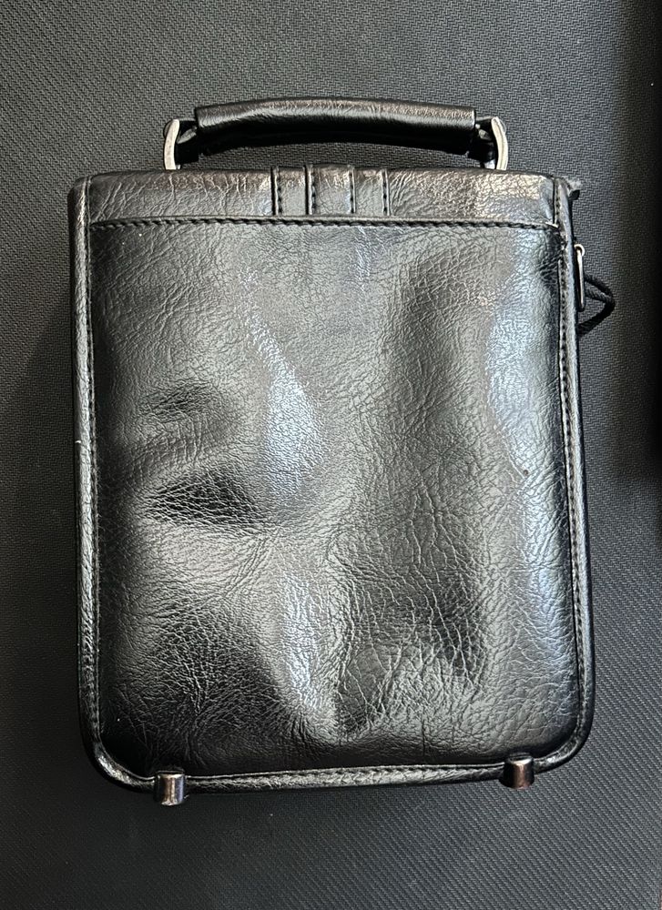 Мъжка чанта от естествена кожа