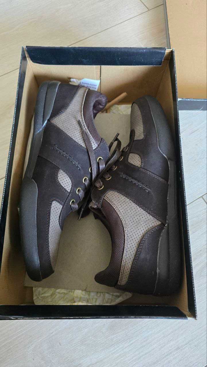 Крассовки Kenneth Cole Unlisted из США, р. 10US (EUR 43)