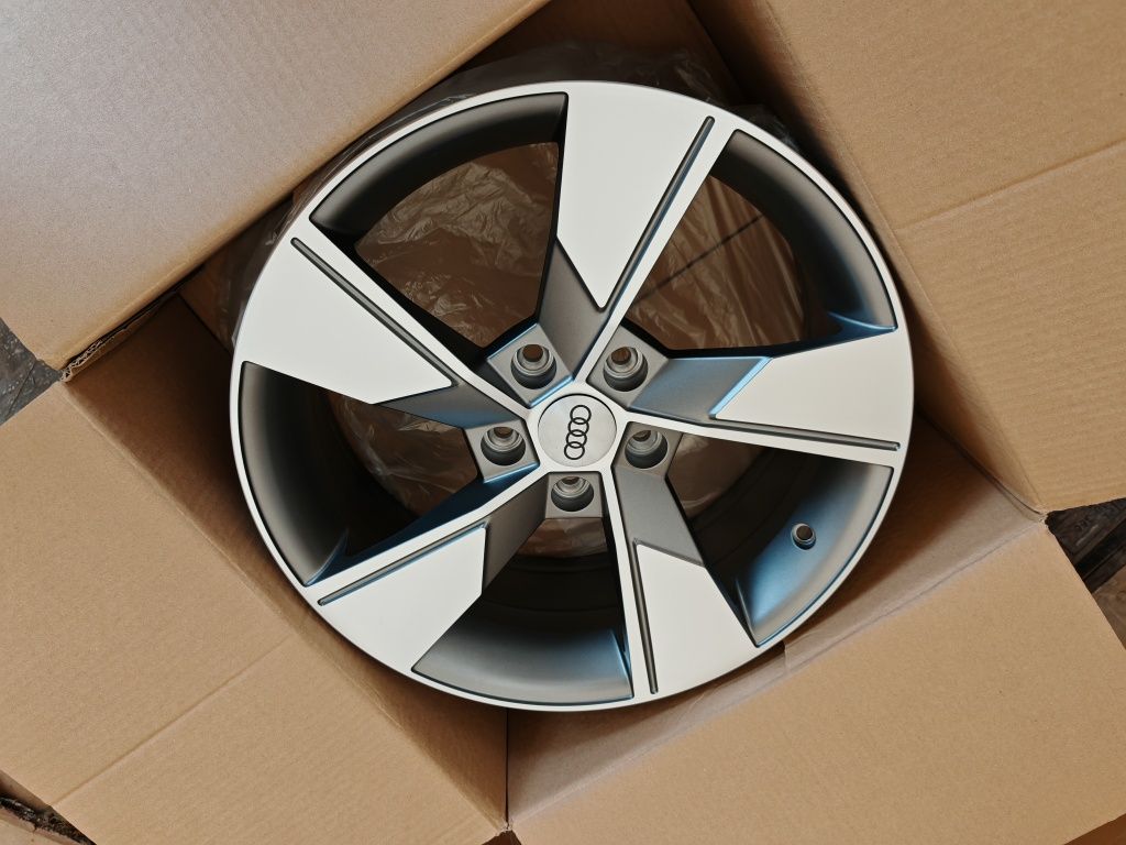 Vand jante de aliaj pentru Audi pe 17 marca rc wheels model 562