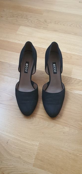 Vând pantofi ecco