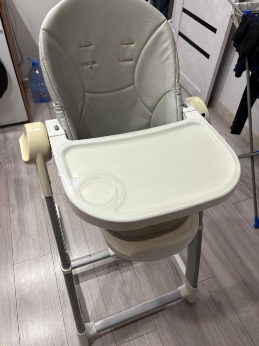 Детский стульчик для кормления