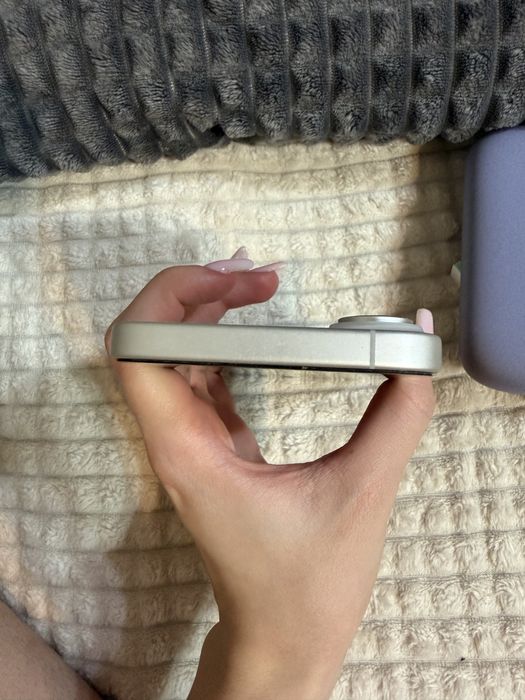 Продавам айфон 16