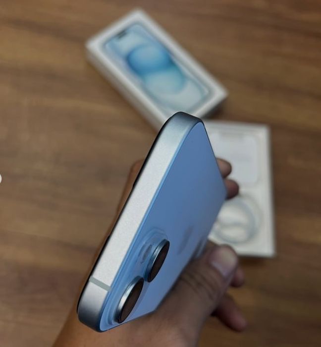 Идеальный iPhone 15 синий цвет с ёмкостью 100%