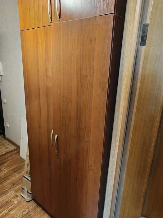 Продам шкаф вместительный