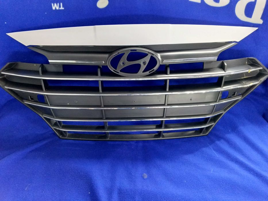 Решетка радиатора Hyundai Elantra