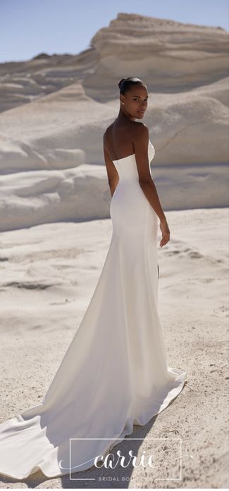 Булчинска рокля EVA LANDEL с аксесоари