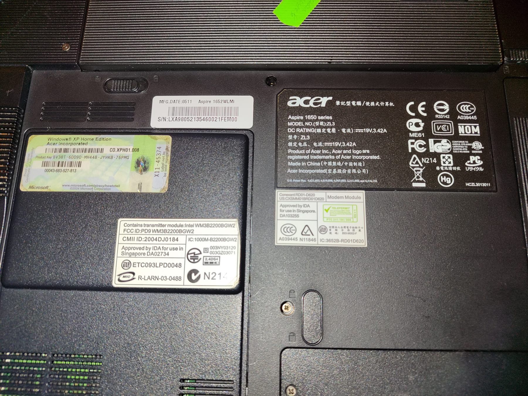 Лаптоп Acer Aspire 1650 със зарядно и мишка

процесор: Intel Pentium M