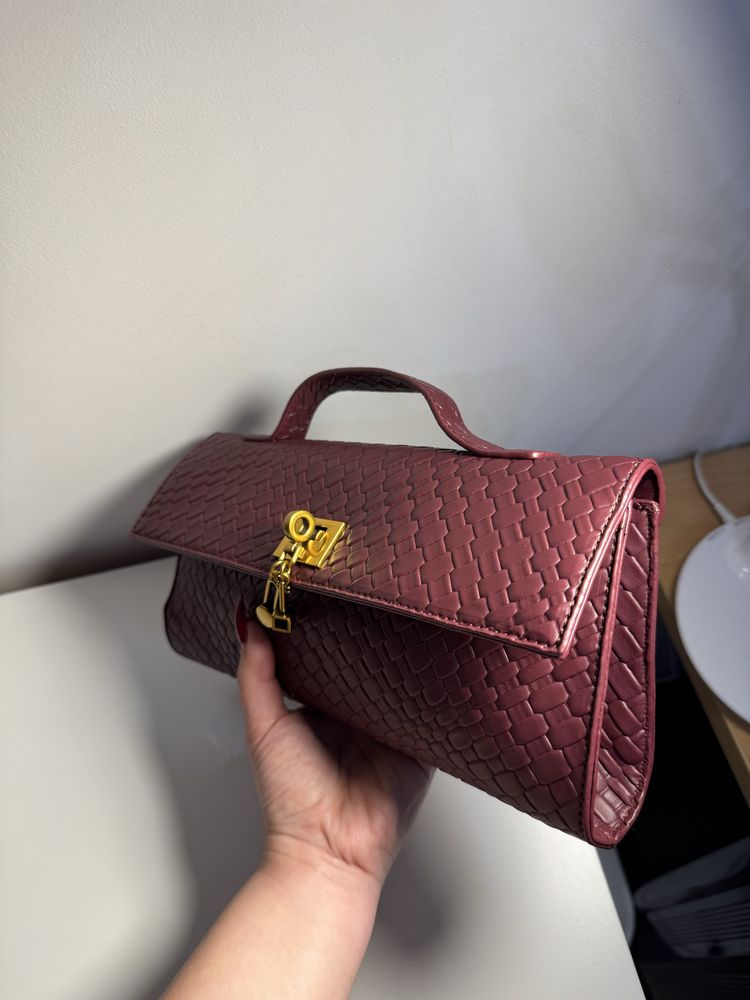 Стилна чанта тип Clutch