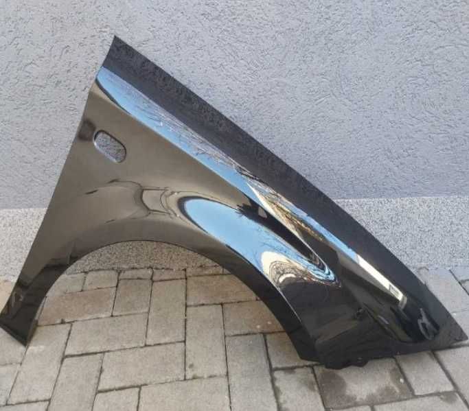 Aripa Fata Dreapta Seat Leon 2005-2012 Vopsita Negru