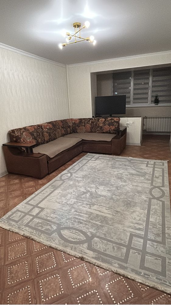 Продам диван угловой