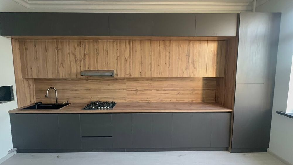 Кухонни мебель хайтек танлов сиздан.