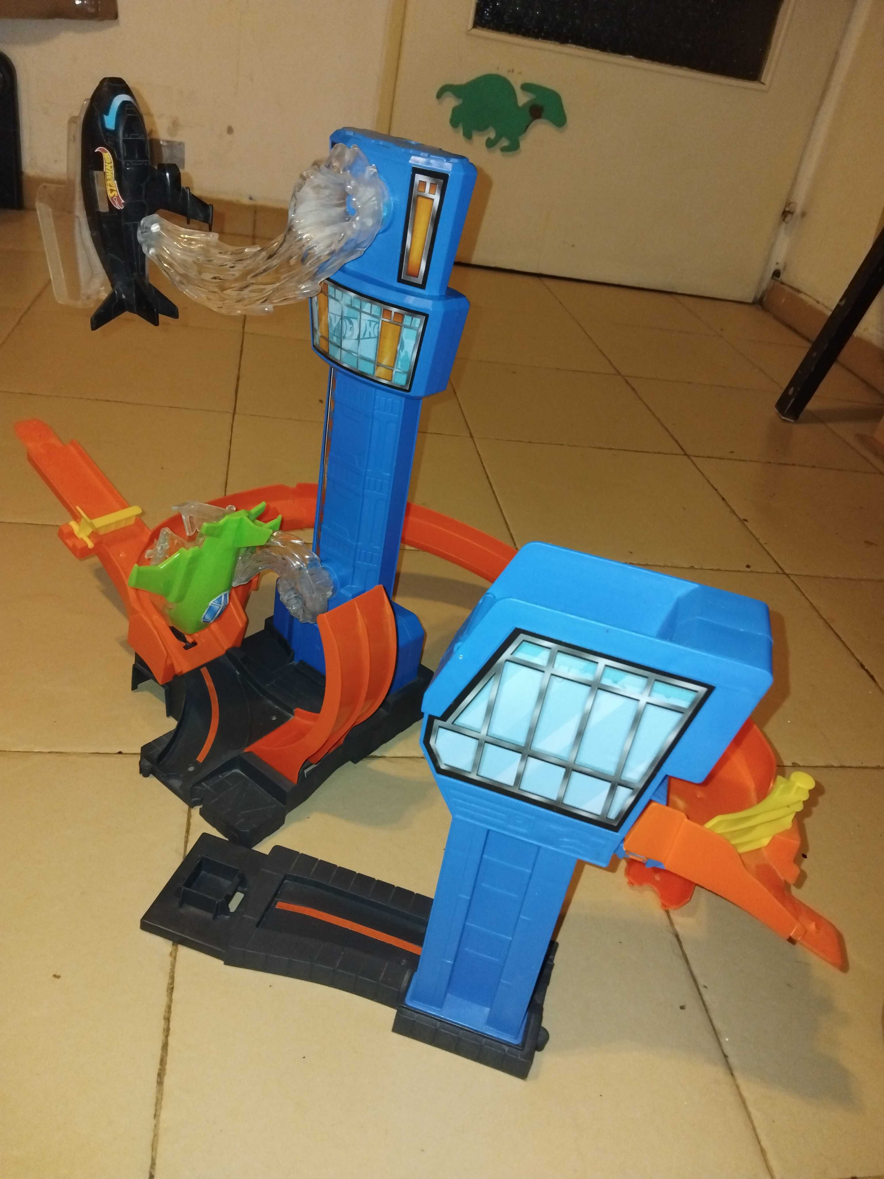 Части от Конструктор Hot Wheels City „Ptero Port Attack“ Playset