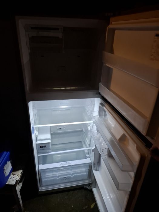 Vând frigider Samsung