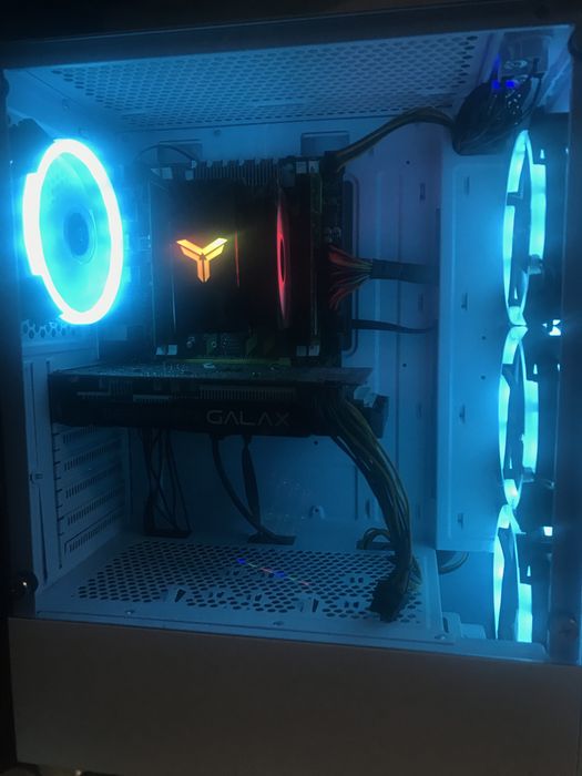 Игровой компьютер в хорошем состоянии