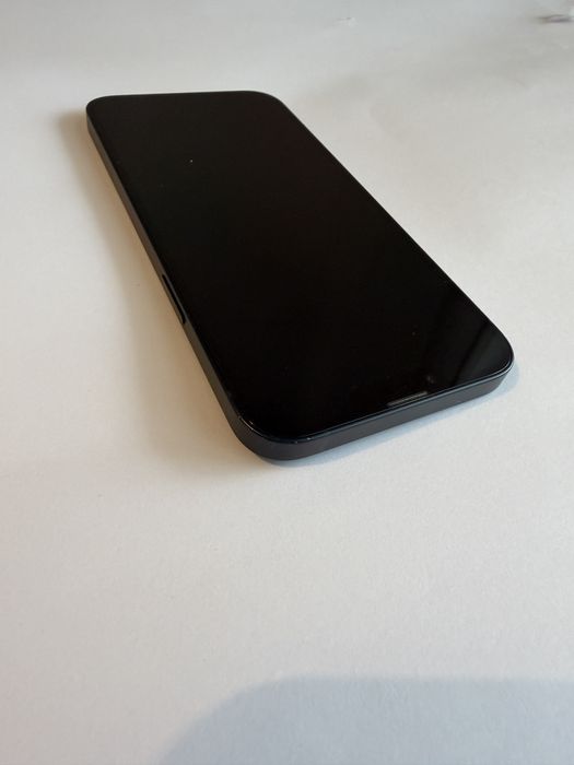 Iphone 14 plus Midnight si Starlight